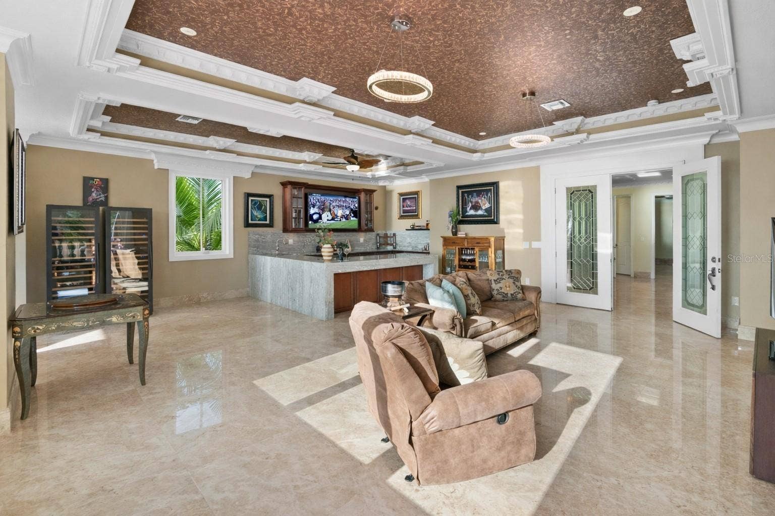 2000 PARK STREET N, St Petersburg, FL 33710 Open-concept living area designed for comfort and connection.