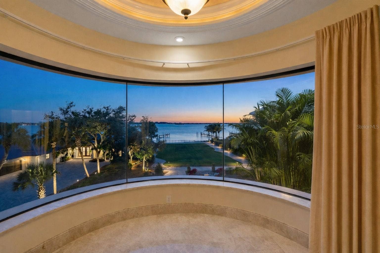 2000 PARK STREET N, St Petersburg, FL 33710 Unobstructed views and architectural intricate ceiling.