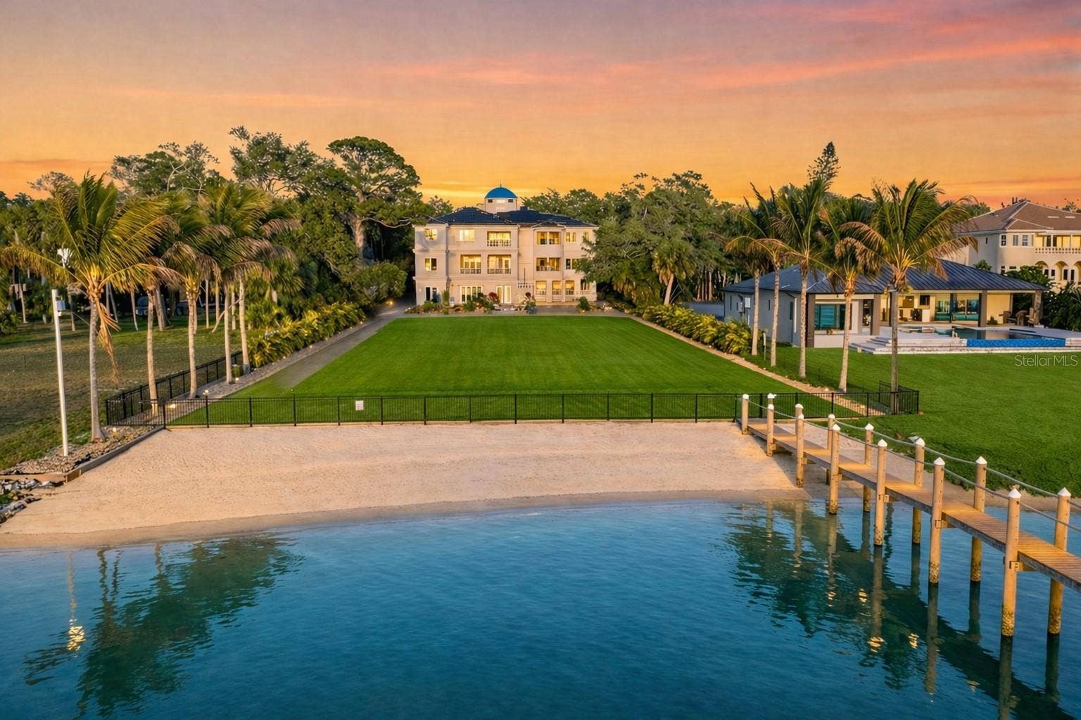 2000 PARK STREET N, St Petersburg, FL 33710 Sunset over Palazzo Sul Mare where every evening feels like a private waterfront resort.