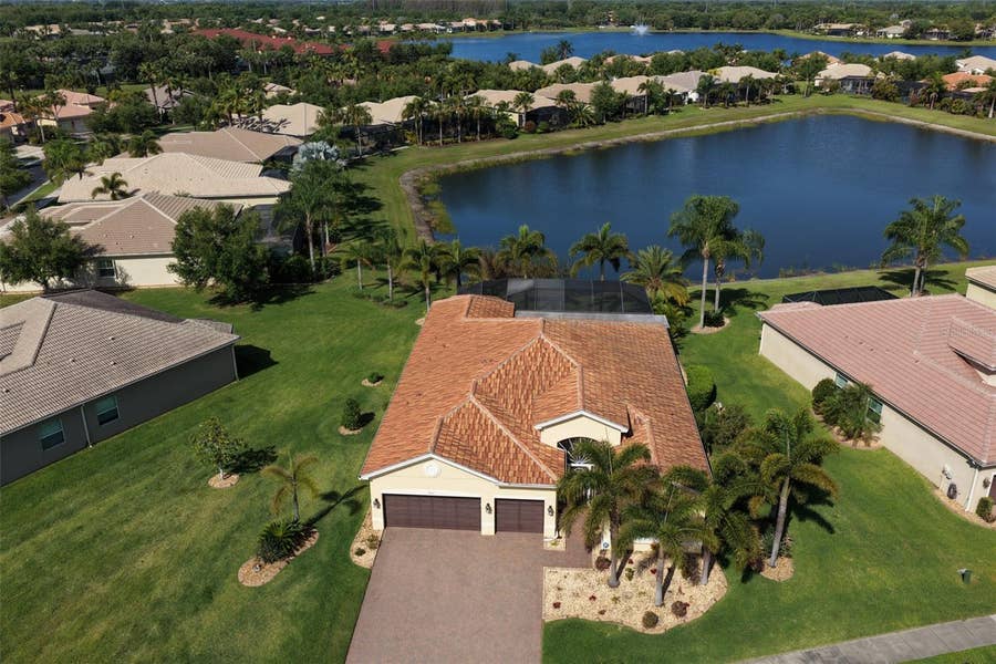 Property photo for 5073 STONE HARBOR CIR, Wimauma, FL