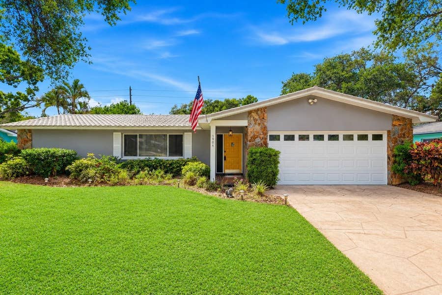 Property photo for 1904 GRANADA COURT, Clearwater, FL