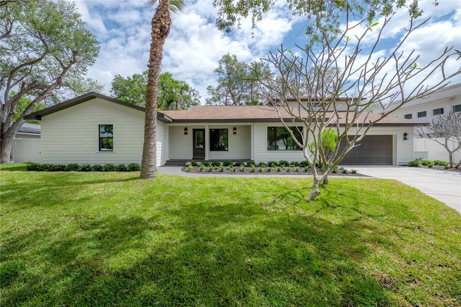Property photo for 471 W DAVIS BOULEVARD, Tampa, FL