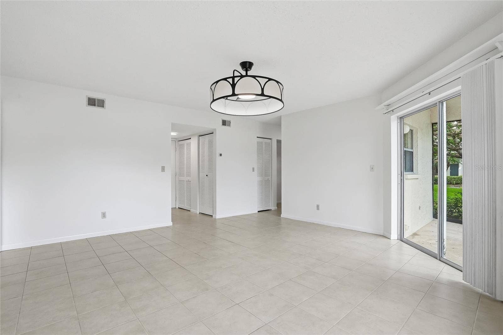 500 SANTA CRUZ PLACE NE, #D, St Petersburg, FL 33703