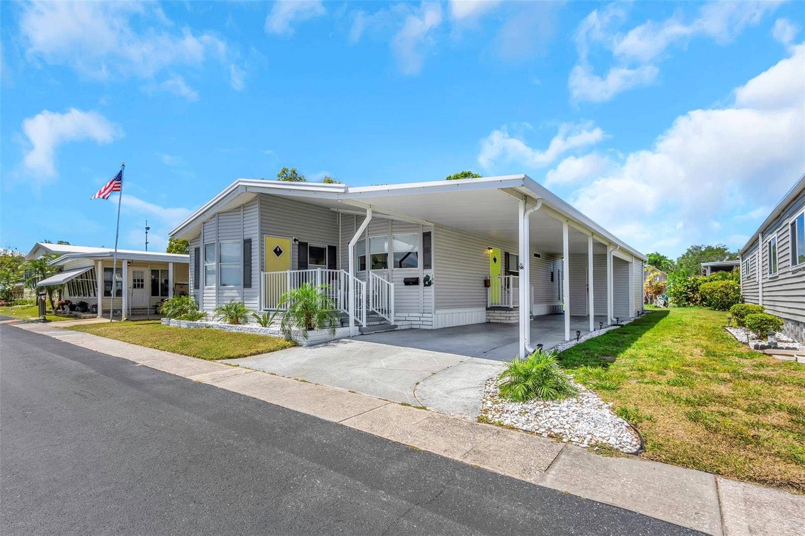 106 THATCH PALM STREET W, Largo, FL 33770 106 THATCH PALM STREET W, Largo, FL 33770