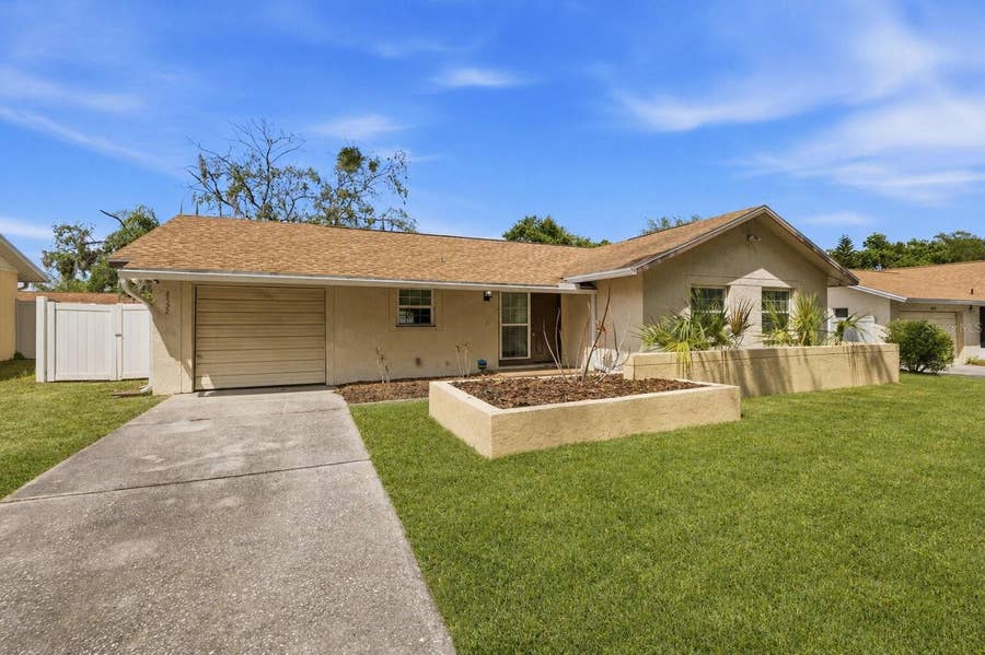 Property photo for 8522 CALADESI ISLAND DRIVE, Temple Terrace, FL