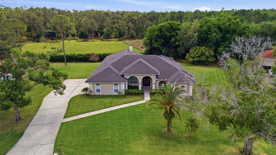 Property photo for 18629 AVENUE CAPRI, Lutz, FL