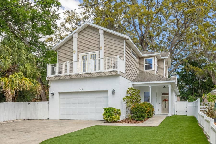 Property photo for 901 VIRGINIA AVENUE, Tarpon Springs, FL