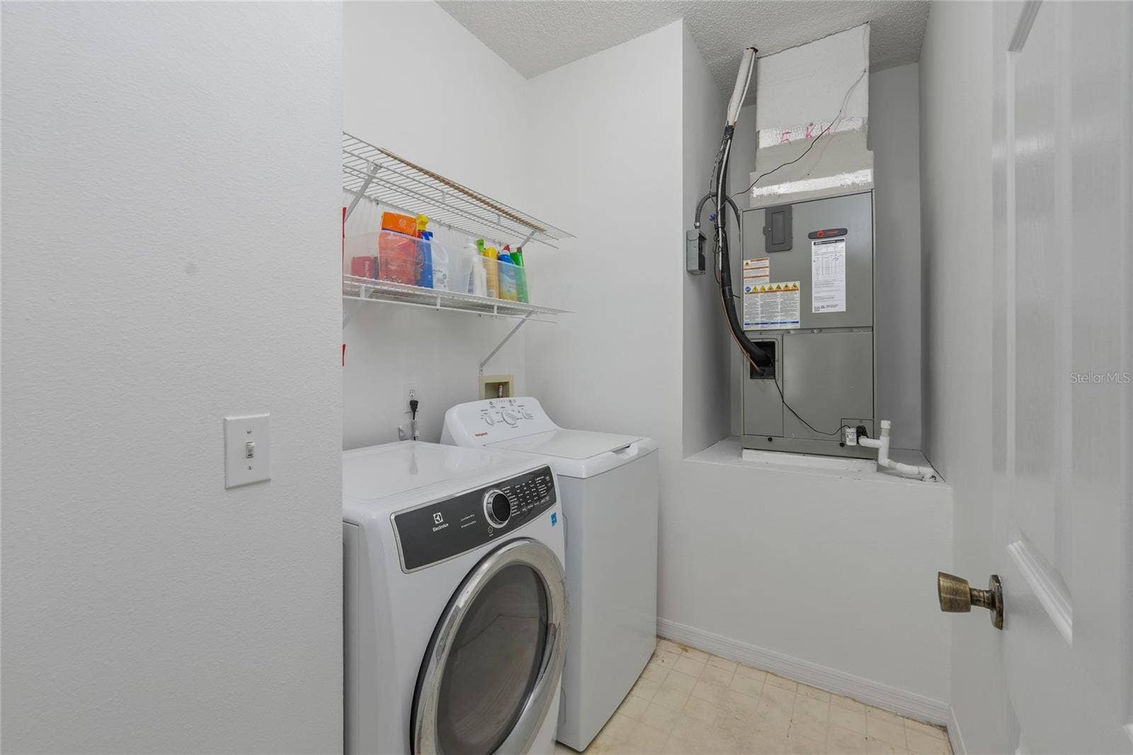 3511 TEALWOOD CIRCLE, Palm Harbor, FL 34685 LAUNDRY ROOM