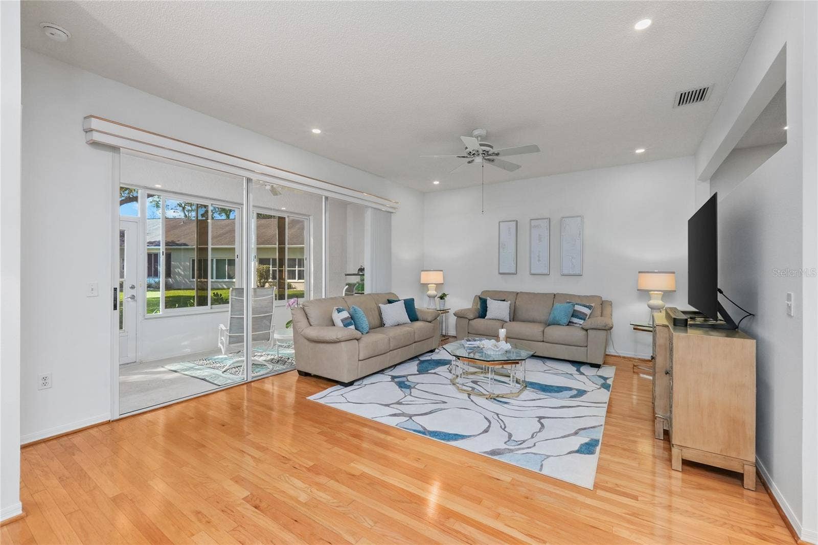 3511 TEALWOOD CIRCLE, Palm Harbor, FL 34685 LIVING ROOM