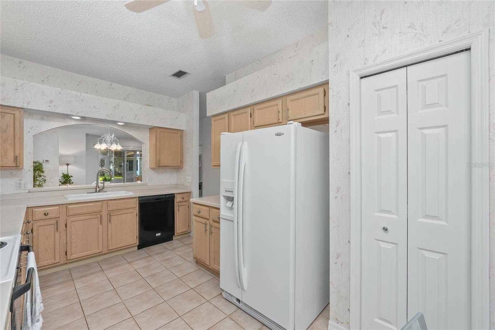 3511 TEALWOOD CIRCLE, Palm Harbor, FL 34685 KITCHEN