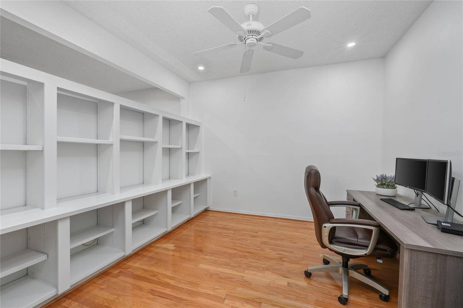 3511 TEALWOOD CIRCLE, Palm Harbor, FL 34685 OFFICE/DEN