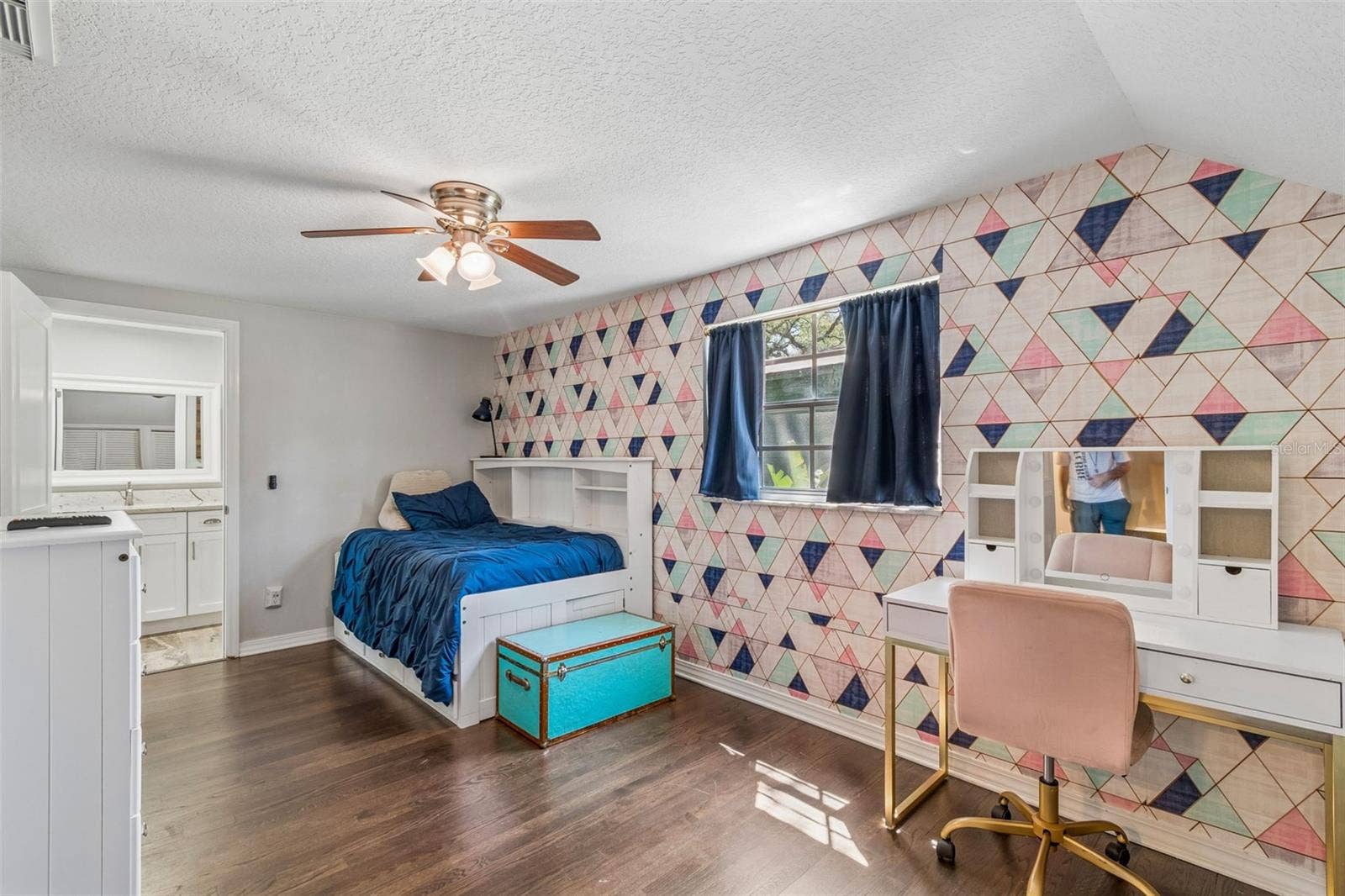 4528 W WOODMERE ROAD, Tampa, FL 33609 4528 W WOODMERE ROAD, Tampa, FL 33609