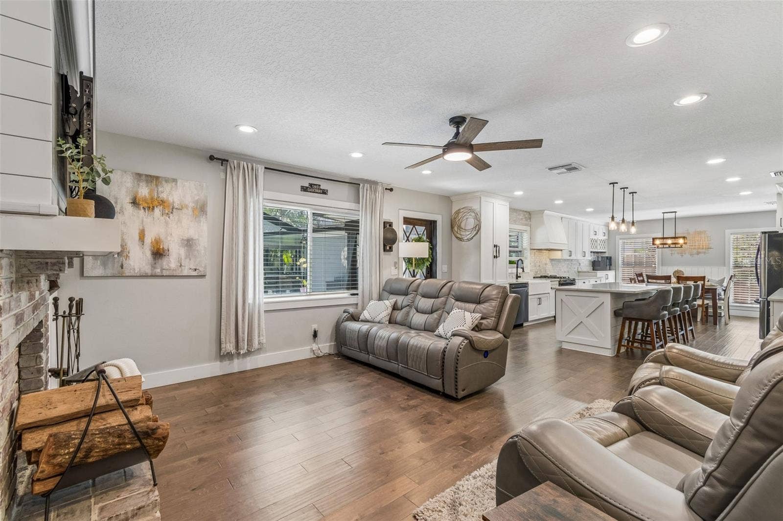 4528 W WOODMERE ROAD, Tampa, FL 33609 4528 W WOODMERE ROAD, Tampa, FL 33609