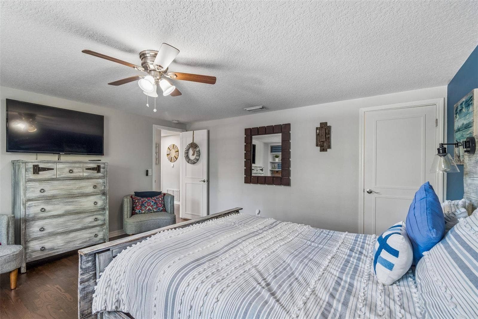4528 W WOODMERE ROAD, Tampa, FL 33609 4528 W WOODMERE ROAD, Tampa, FL 33609