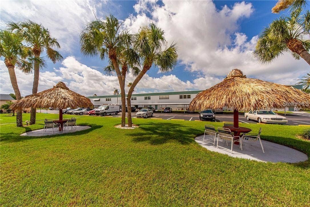 5267 81ST STREET N, #5, St Petersburg, FL 33709 5267 81ST STREET N, #5, St Petersburg, FL 33709