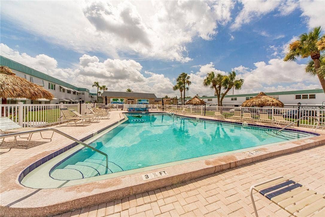 5267 81ST STREET N, #5, St Petersburg, FL 33709 5267 81ST STREET N, #5, St Petersburg, FL 33709