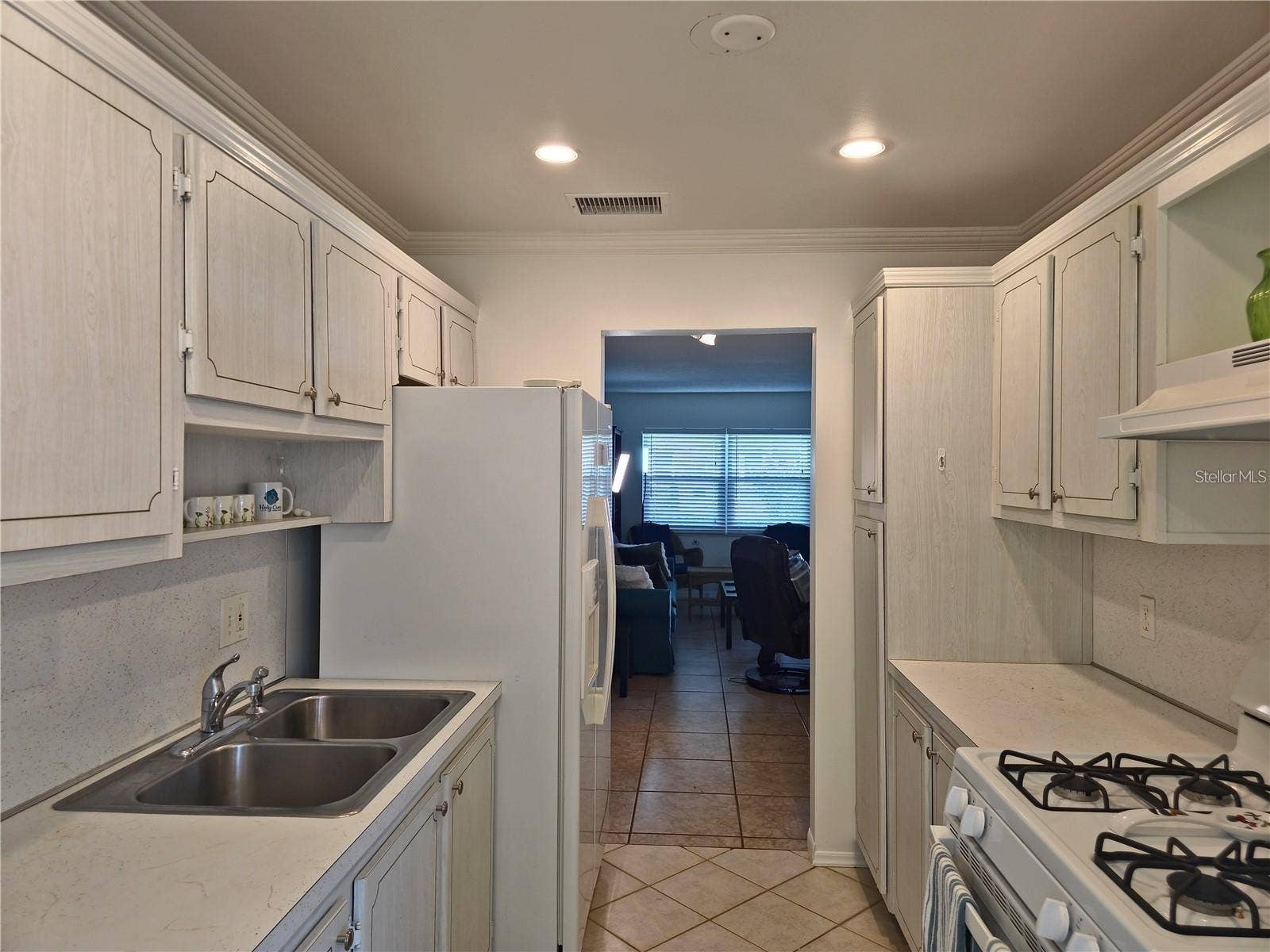 5267 81ST STREET N, #5, St Petersburg, FL 33709 5267 81ST STREET N, #5, St Petersburg, FL 33709