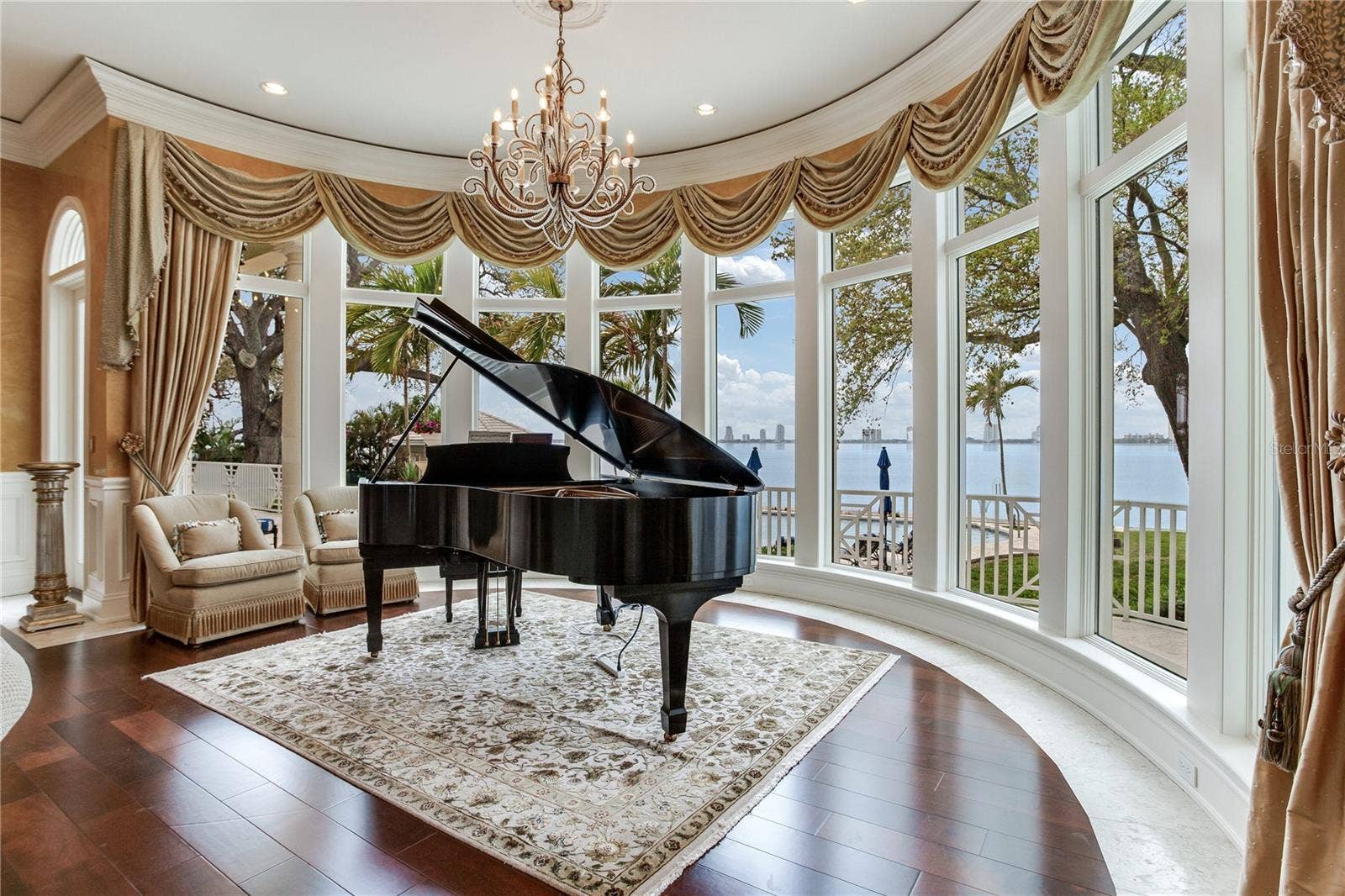 52 LADOGA AVENUE, Tampa, FL 33606 52 LADOGA AVENUE, Tampa, FL 33606