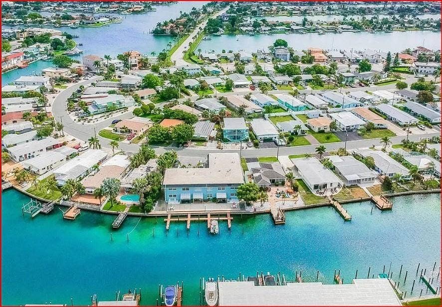 11440 1ST STREET E, #6, Treasure Island, FL 33706 11440 1ST STREET E, #6, Treasure Island, FL 33706