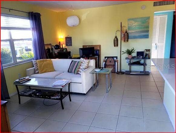 11440 1ST STREET E, #6, Treasure Island, FL 33706 11440 1ST STREET E, #6, Treasure Island, FL 33706