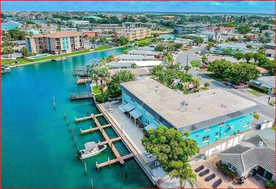11440 1ST STREET E, #6, Treasure Island, FL 33706 11440 1ST STREET E, #6, Treasure Island, FL 33706
