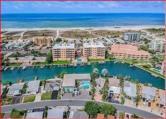 11440 1ST STREET E, #6, Treasure Island, FL 33706 11440 1ST STREET E, #6, Treasure Island, FL 33706