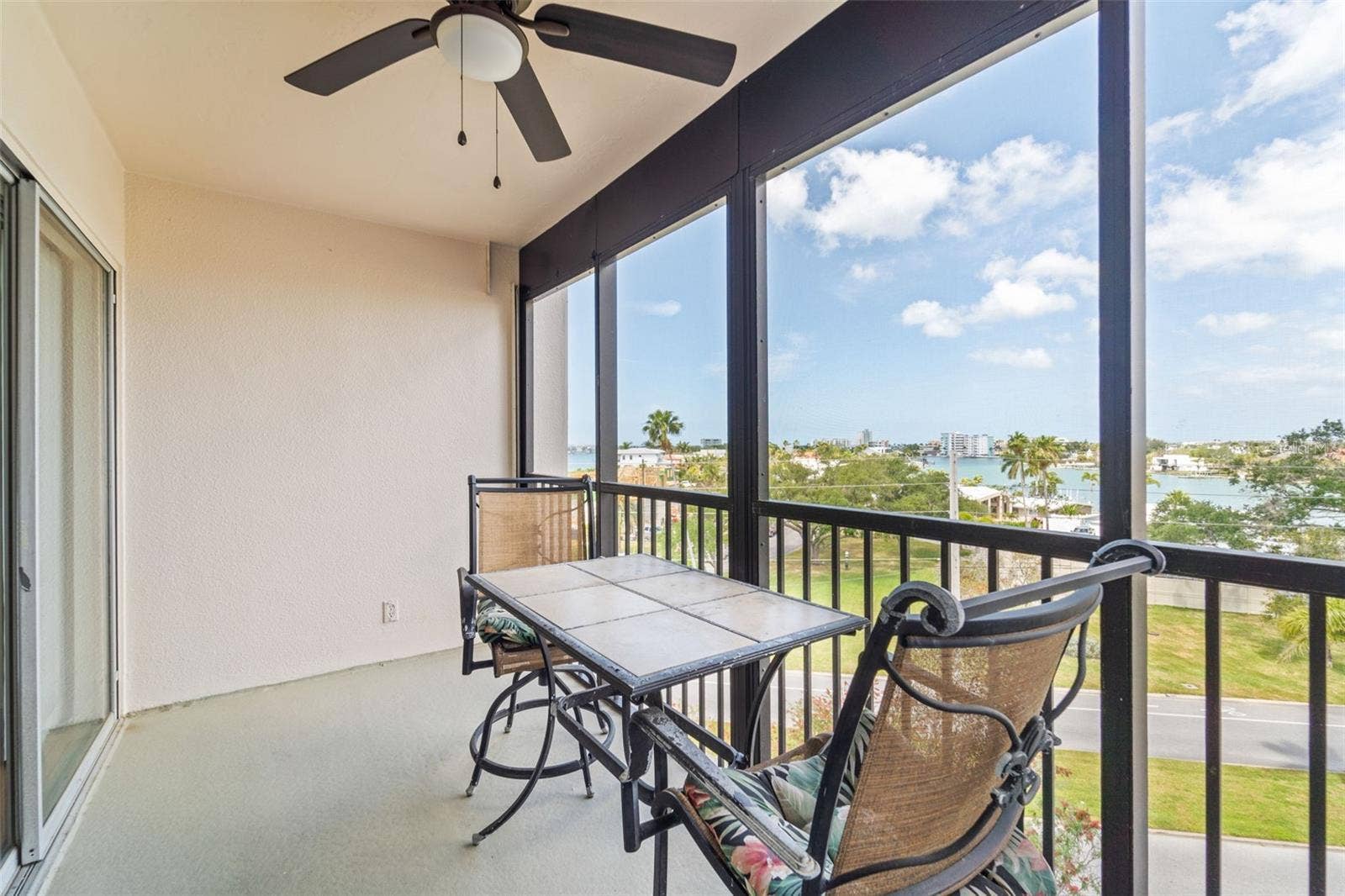 10355 PARADISE BOULEVARD, #403, Treasure Island, FL 33706 10355 PARADISE BOULEVARD, #403, Treasure Island, FL 33706