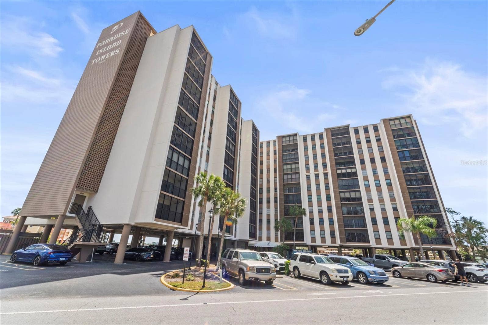 10355 PARADISE BOULEVARD, #403, Treasure Island, FL 33706 10355 PARADISE BOULEVARD, #403, Treasure Island, FL 33706