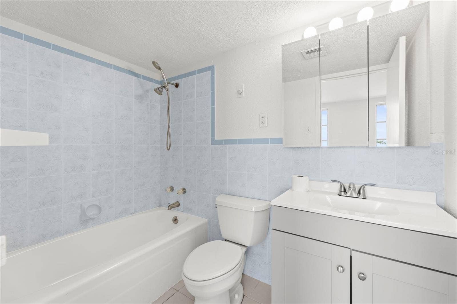 10355 PARADISE BOULEVARD, #403, Treasure Island, FL 33706 Bathroom 2