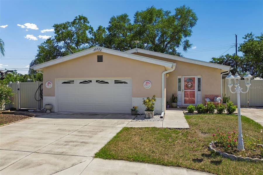 Property photo for 10572 BLOSSOM LAKE DRIVE, Seminole, FL