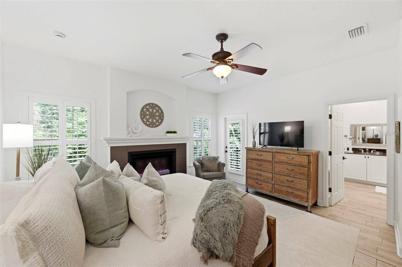 2670 TANGLEWOOD TRAIL, Palm Harbor, FL 34685 2670 TANGLEWOOD TRAIL, Palm Harbor, FL 34685