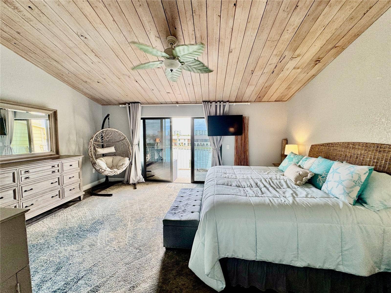 513 HAVEN POINT DRIVE, Treasure Island, FL 33706 513 HAVEN POINT DRIVE, Treasure Island, FL 33706