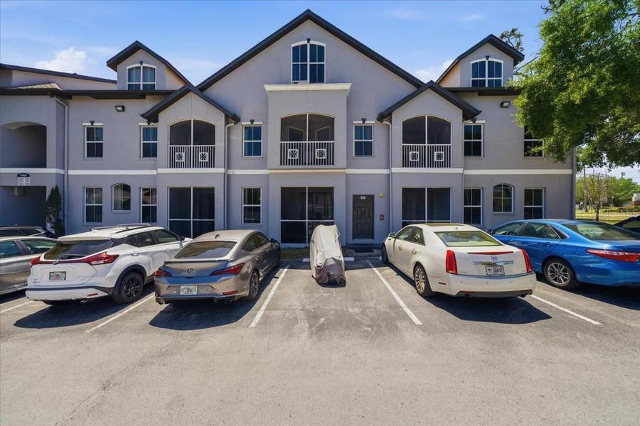 Property photo for 5007 SUNRIDGE PALMS DRIVE, Tampa, FL