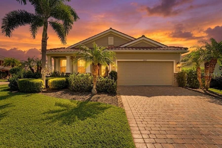 Property photo for 2807 ORIOLE DRIVE, Sarasota, FL