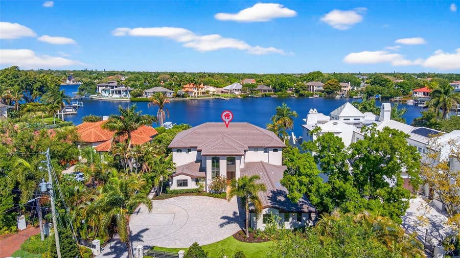 Property photo for 460 COFFEE POT RIVIERA NE, St Petersburg, FL