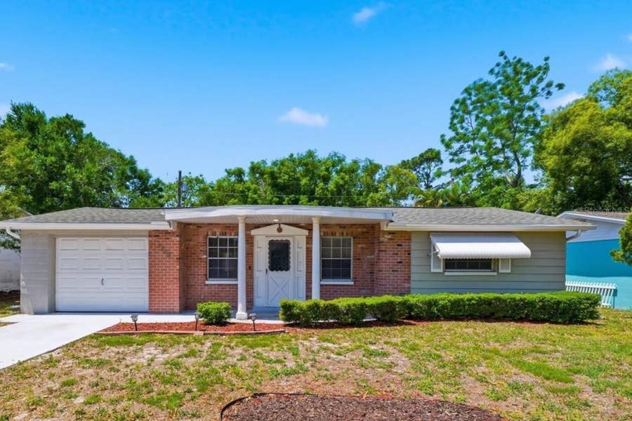 Property photo for 3303 WILLIAMSBURG LOOP, Holiday, FL