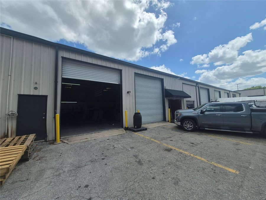Property photo for 1635 DALE MABRY HIGHWAY, Lutz, FL