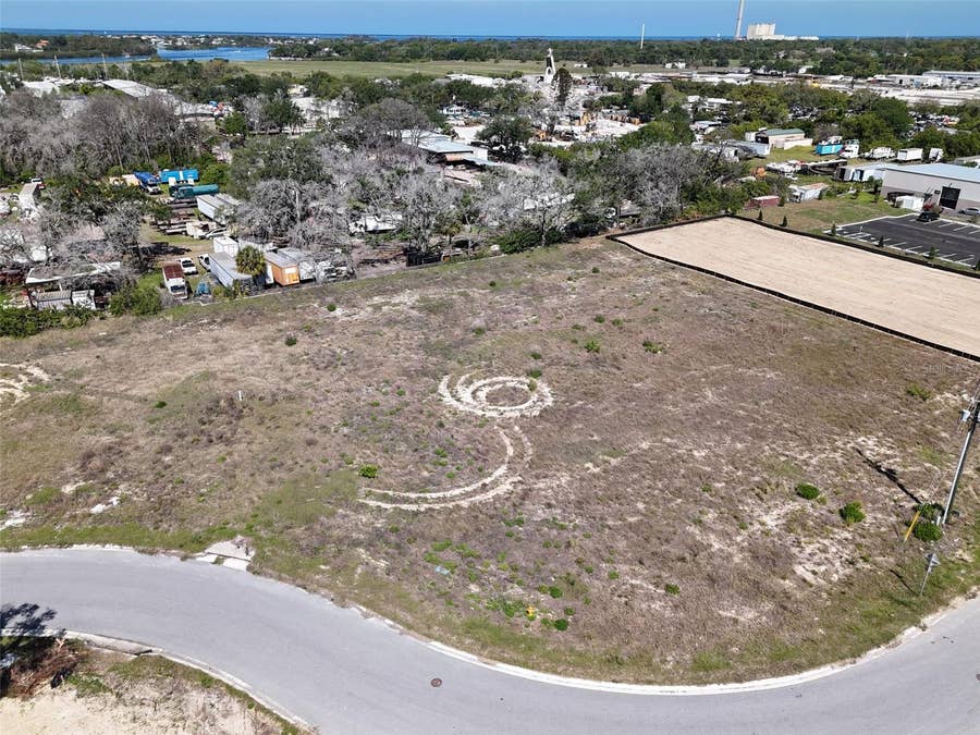 Property photo for 1484 NORTH BEND DRIVE, Tarpon Springs, FL