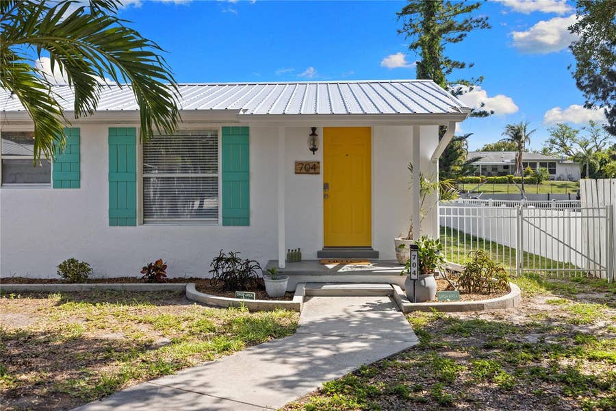 Property photo for 704 69TH AVENUE W, Bradenton, FL