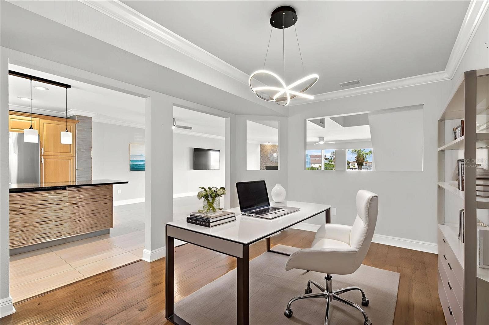 152 117TH AVENUE, Treasure Island, FL 33706 Virtually staged.