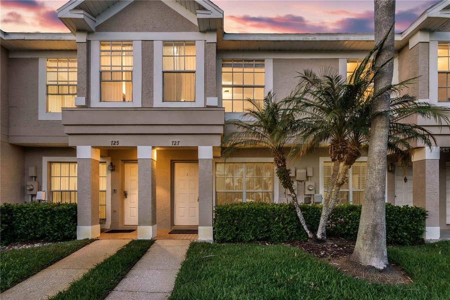 Property photo for 727 KENSINGTON LAKE CIRCLE, Brandon, FL