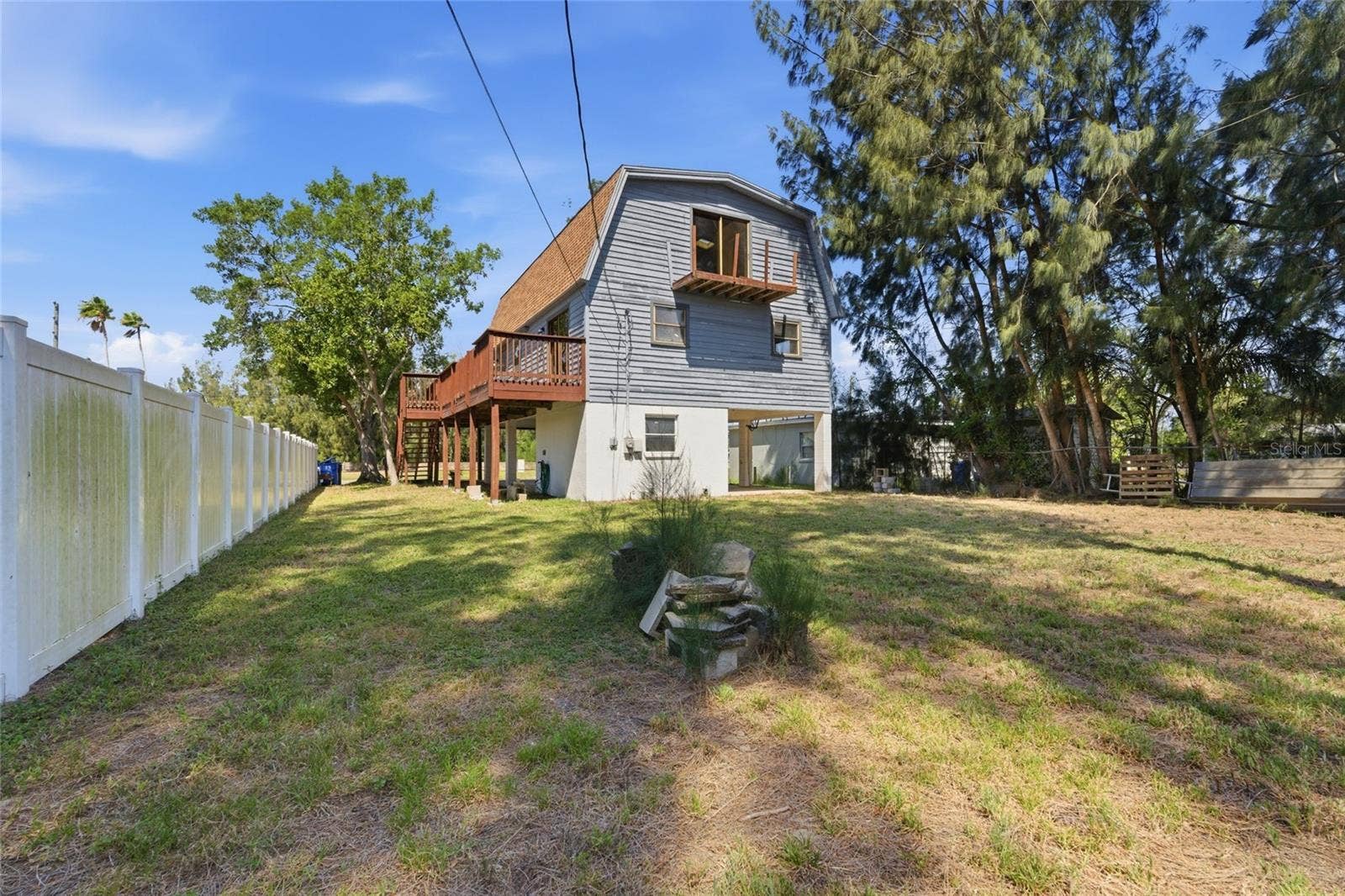 8221 RIVERSIDE DR NE, St Petersburg, FL 33702 8221 RIVERSIDE DR NE, St Petersburg, FL 33702