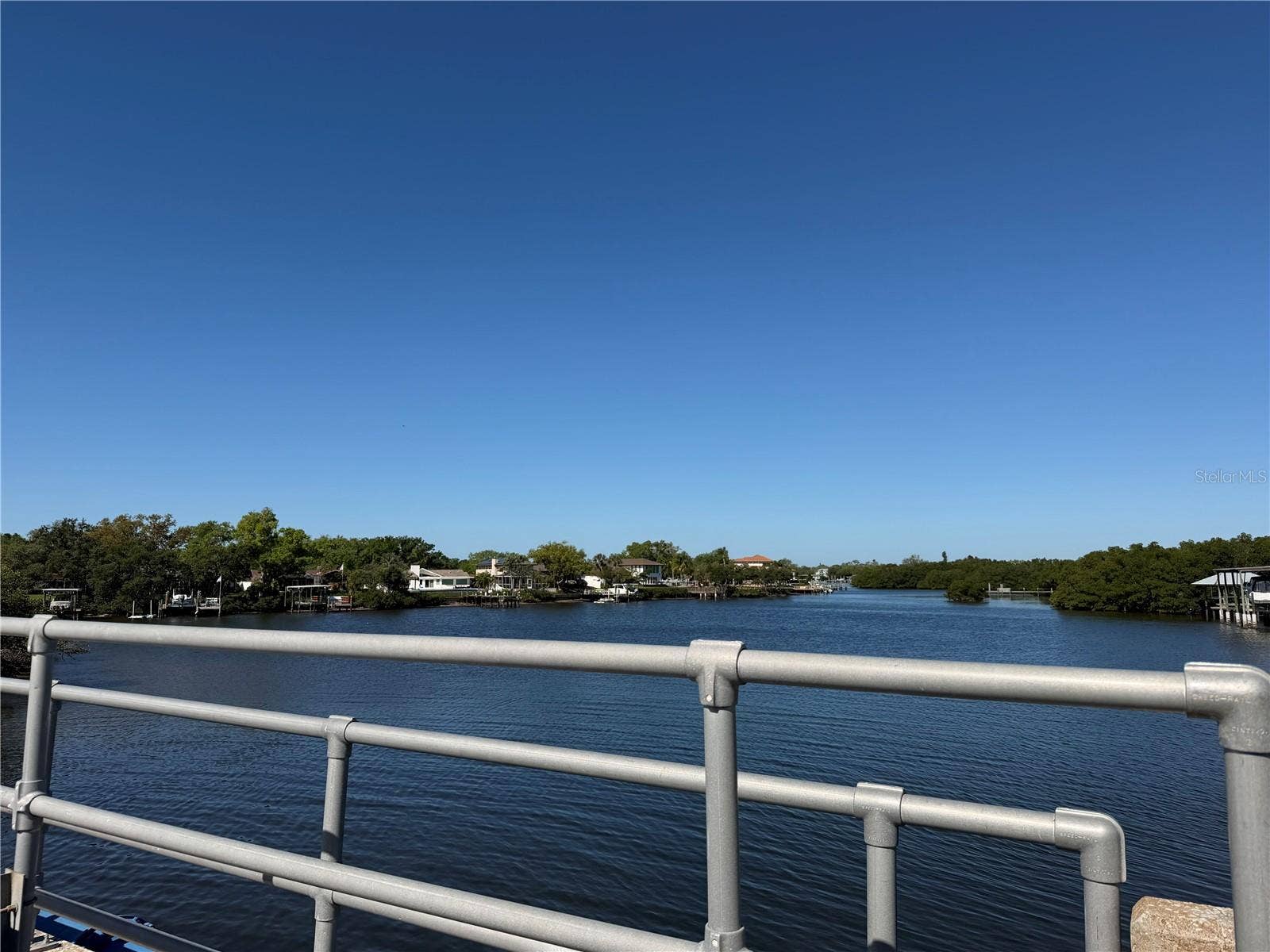 8221 RIVERSIDE DR NE, St Petersburg, FL 33702 8221 RIVERSIDE DR NE, St Petersburg, FL 33702