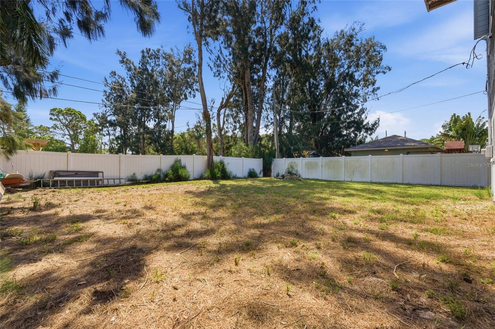 8221 RIVERSIDE DR NE, St Petersburg, FL 33702 8221 RIVERSIDE DR NE, St Petersburg, FL 33702