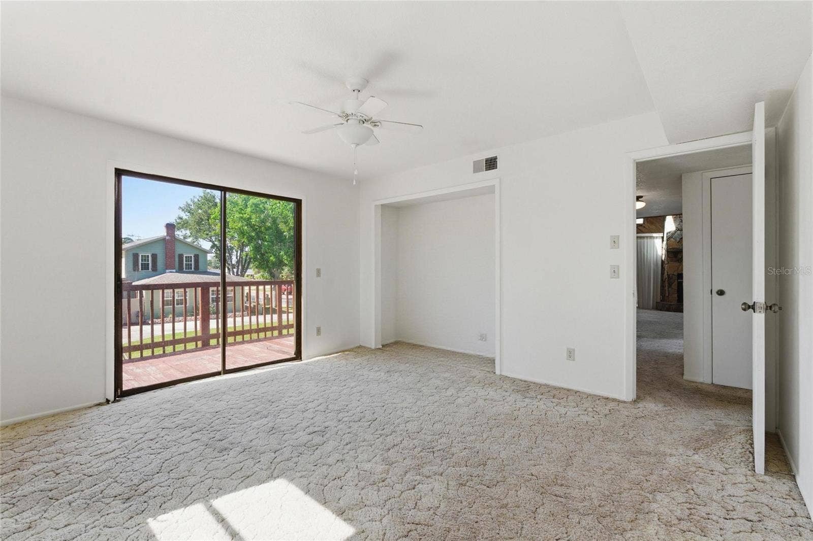 8221 RIVERSIDE DR NE, St Petersburg, FL 33702 8221 RIVERSIDE DR NE, St Petersburg, FL 33702