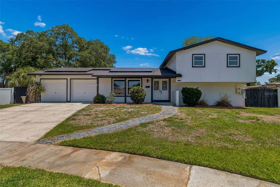 Property photo for 7111 GATEWAY COURT, Tampa, FL