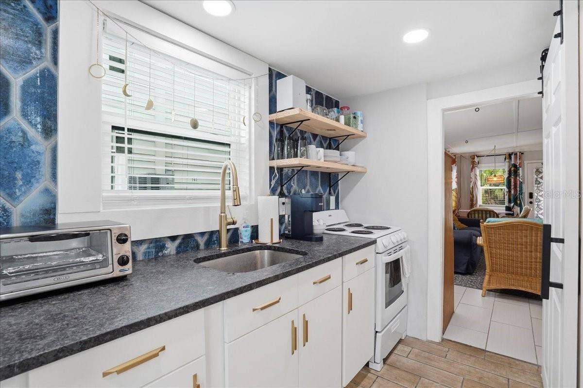 130 86TH TERRACE, Treasure Island, FL 33706 130 86TH TERRACE, Treasure Island, FL 33706