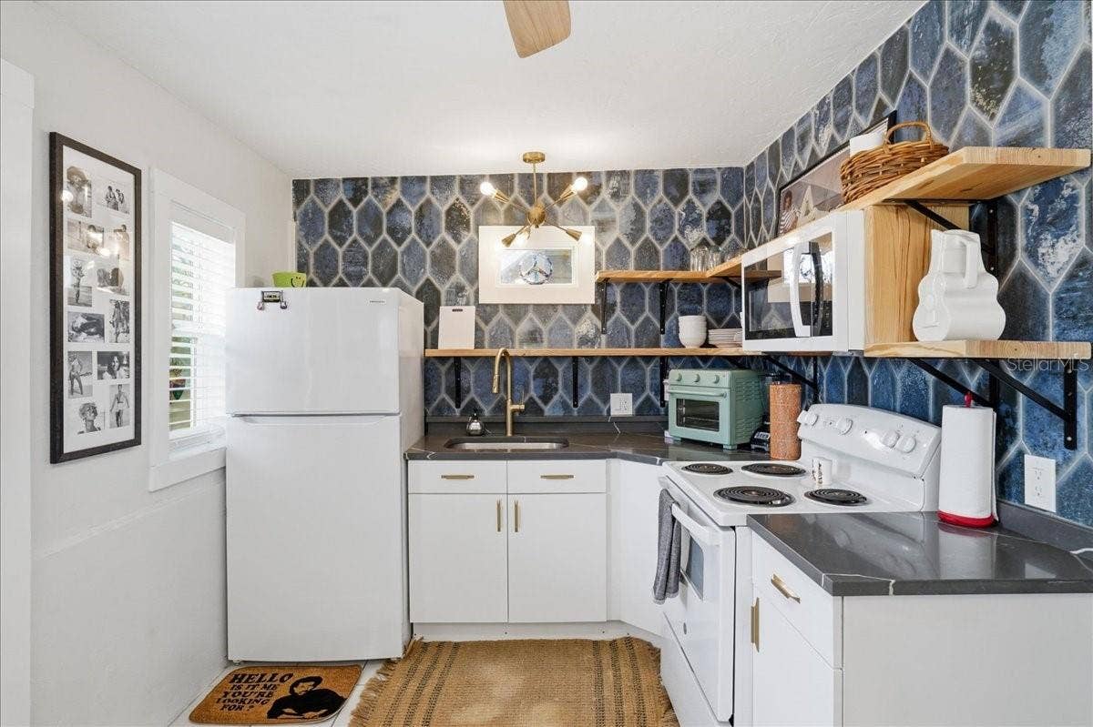 130 86TH TERRACE, Treasure Island, FL 33706 130 86TH TERRACE, Treasure Island, FL 33706