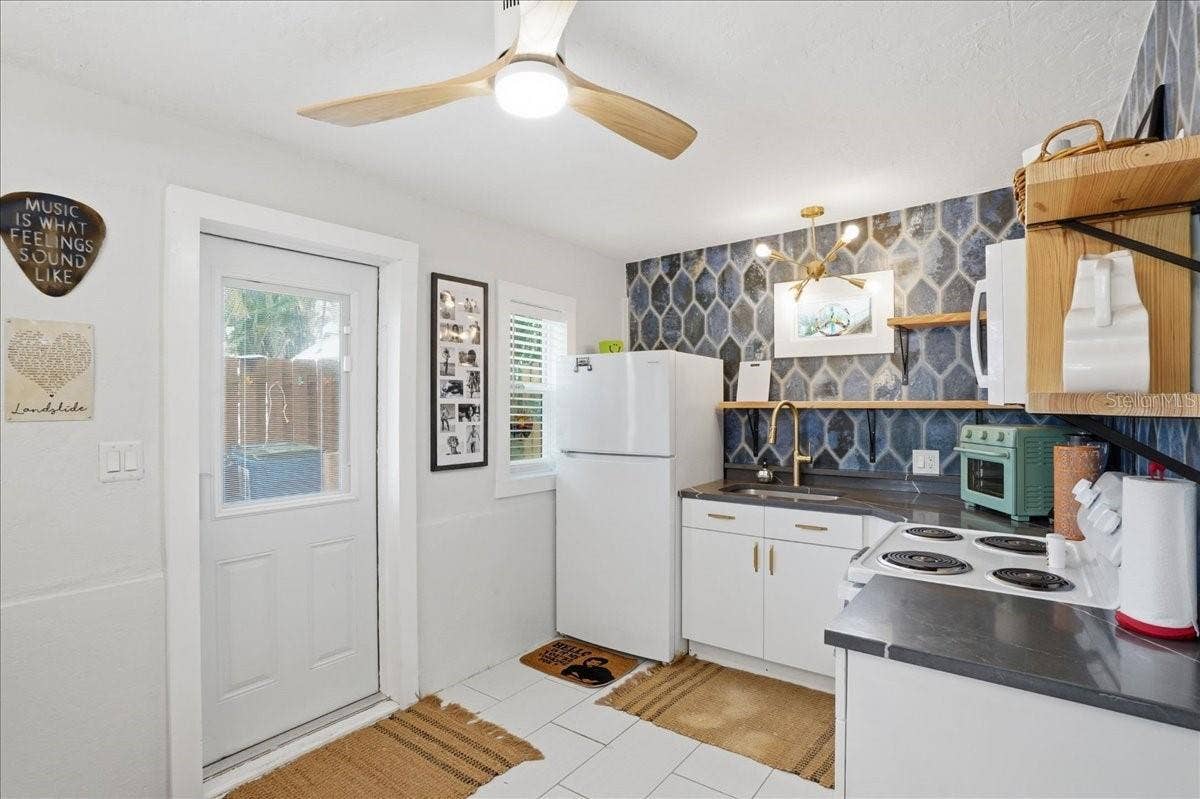 130 86TH TERRACE, Treasure Island, FL 33706 130 86TH TERRACE, Treasure Island, FL 33706