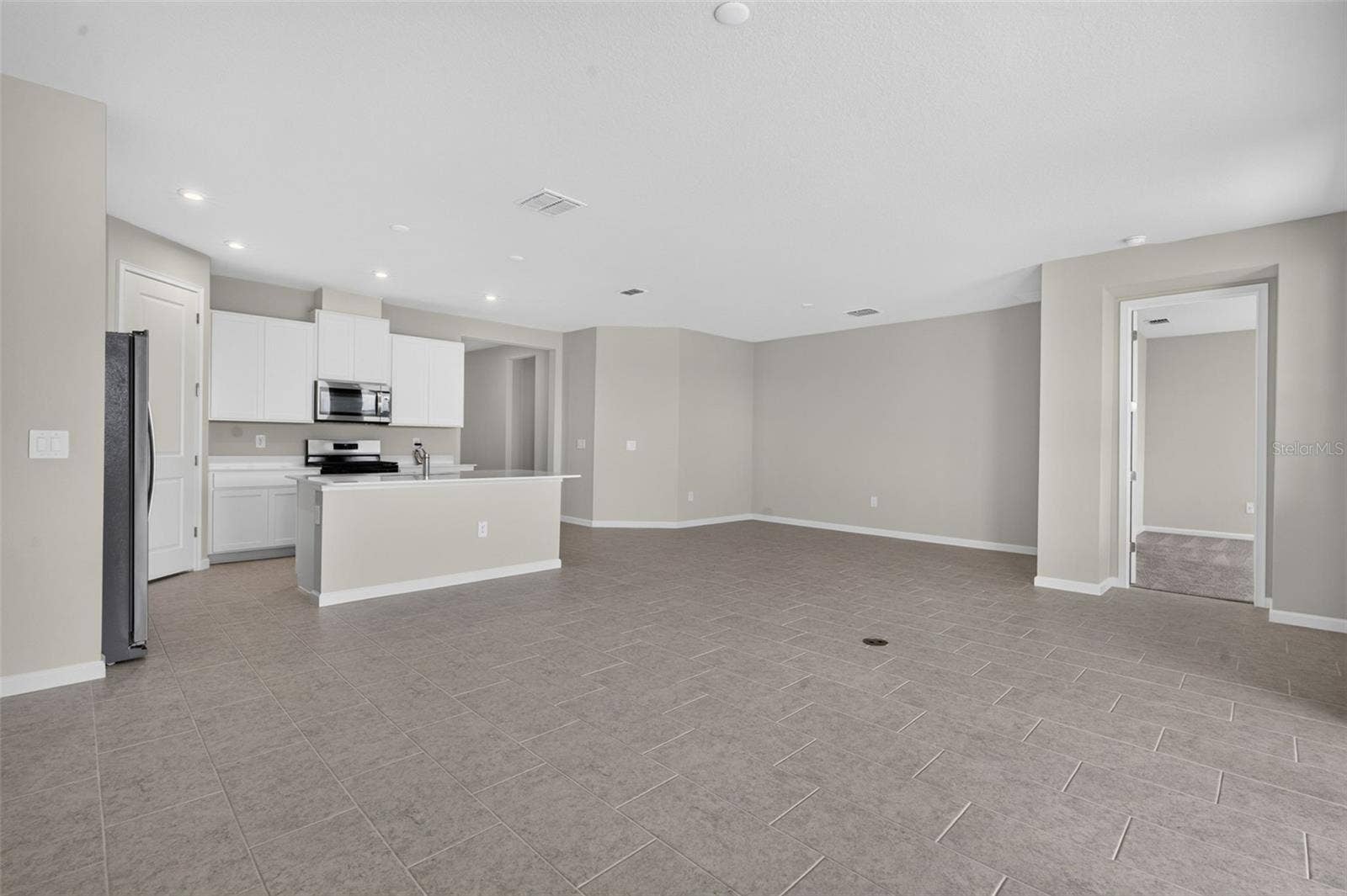 34754 FLOWER PATCH DRIVE, Dade City, FL 33525 34754 FLOWER PATCH DRIVE, Dade City, FL 33525